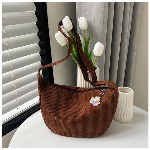 Damen Cord Schultertasche Große Kapazität Halbmond Umhängetasche Mit Süßem Bären Anhänger Lässige Minimalistische Hobo Tasche