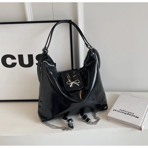 Damen Lackleder Hobo Schultertasche Mit Metallschleife Glänzende PU Handtasche Trendige Kette Achseltasche Für Alltag Party