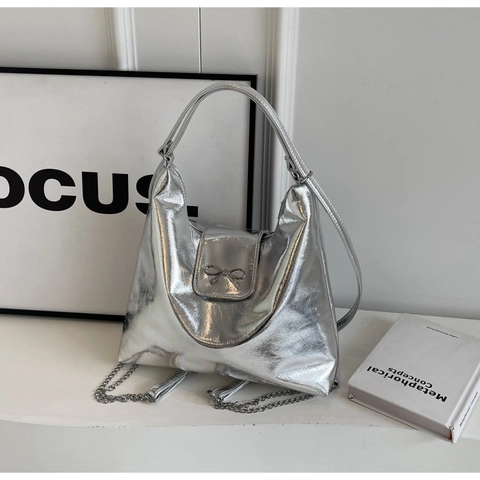 Damen Lackleder Hobo Schultertasche Mit Metallschleife Glänzende PU Handtasche Trendige Kette Achseltasche Für Alltag Party