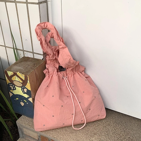 Damen Nylon Rüschen Schultergurt Kordelzug Schultertasche Große Kapazität Nieten Tote Bag Lässig Urban Minimalistisch Handtasche