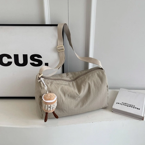 Women Large Capacity Minimalist Fabric Shoulder Bag Urban Trend Nylon Crossbody Bag With Cute Coffee Cup Plush Pendant