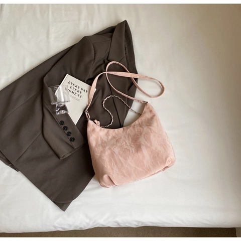 Minimalist Pleated PU Leather Shoulder Bag For Women Trendy Chain Crossbody Hobo Bag Large Capacity Casual Tote Handbag