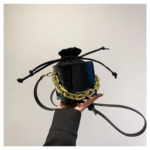 Women Metallic Mirror PU Leather Cube Shoulder Bag Gold Chain Decor Drawstring Crossbody Bag For Party Daily Fashion Mini Bag