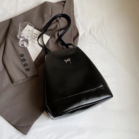 Women's Large Capacity PU Leather Tote Bag With Metal Bow Detail Trendy Korean Style Solid Color Shoulder Bag For Daily Work