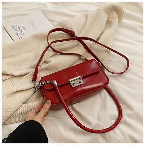 Borsa a Tracolla da Donna in Pelle PU Nuova Moda Estate 2024 Borsa Minimalista Trendy Con Serratura in Metallo e Catena