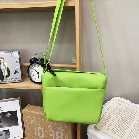Minimalistische Damen Umhängetasche Aus Kunstleder Schlichter Urbaner Stil Schultertasche Mit Verstellbarem Riemen Einfarbig