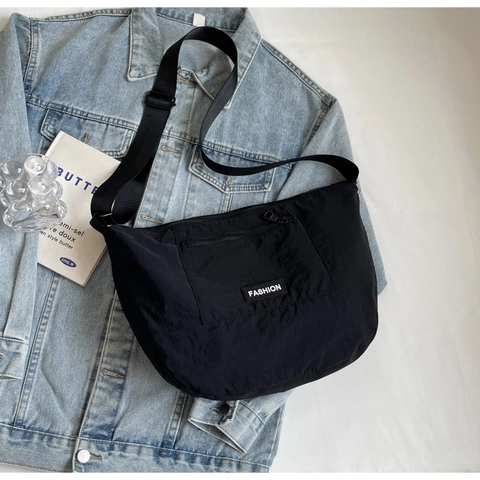Dames Minimalistische PU Hobo Tas Mode Letterlabel Halve Maan Schoudertas Verstellbare Riem Casual Crossbody Tas