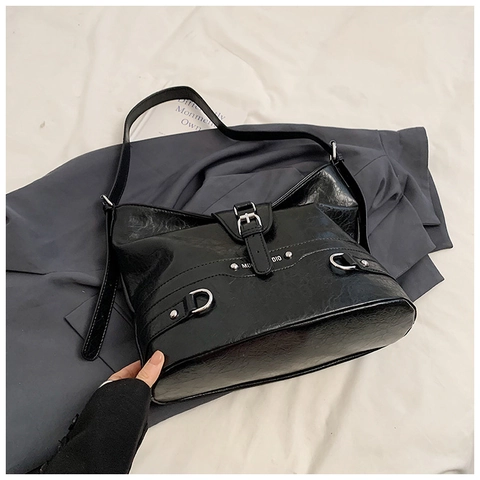 Bolso de Hombro para Mujer de Gran Capacidad de Cuero PU Arrugado Bolso Tote Hobo Con Remaches Plateados Bolso Retro