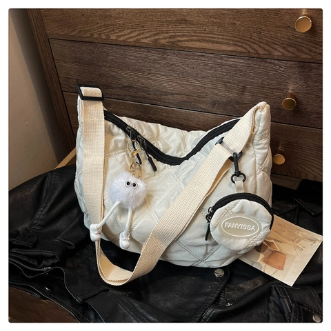 Borsa a Tracolla Trapuntata in Cotone Donna Con Mini Pochette Rotonda E Charm Peluche Motivo Rombico Mezza Luna Borsa a Mano Quotidiana