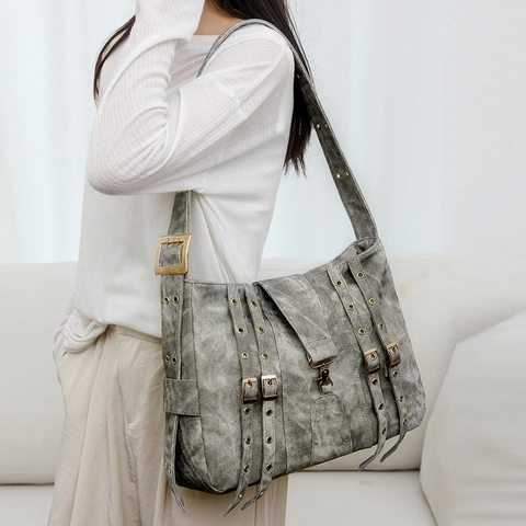 Women Vintage PU Leather Shoulder Bag Large Capacity Multi Buckle Grommet Retro Punk Cyberpunk Commuter All-match Handbag