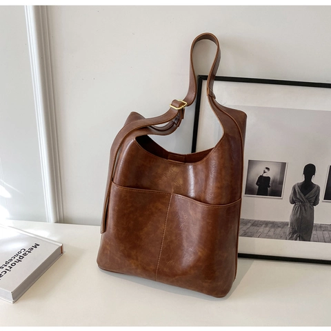 Fashion Vintage PU Leather Large Capacity Shoulder Bag Minimalist Women Tote Bag With External Pockets Wide Strap Daily Bag