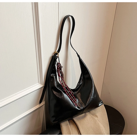 Borsa a Tracolla Hobo in Pelle PU di Grande Capacità Minimalista Per Donna Borsa a Tracolla Stile Vintage Con Ornamento Intrecciato
