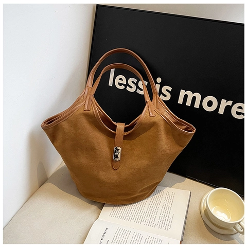 Large Capacity Suede Fabric Shoulder Bag Women Minimalist Urban Style Tote Bag With Metal Buckle Casual Hobo Handbag
