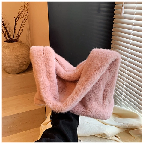 Fashion Women Faux Fur Shoulder Bag Autumn Winter Plush Large Capacity Tote Bag Soft Minimalist Solid Color Hobo Bag