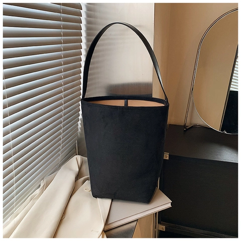Minimalistische Schultertasche Aus Mattiertem PU Für Damen Große Kapazität Tote Bucket Bag 2024 Herbstmode Urbane Handtasche