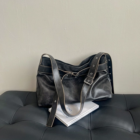2024 Borsa a Spalla da Donna in Pelle PU Retro Grande Capacità Urbano Semplice Tote Con Fibbia in Metallo Tracolla Regolabile