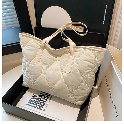 Moderne Dames Gewatteerde Nylon Draagtas Grote Capaciteit Puffer Schoudertas Golfpatroon Lichtgewicht Woon-Werk Handtas Casual Tas