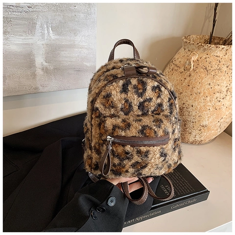 Mini Zaino da Donna con Stampa Leopardata in Peluche e Finiture in Pelle PU Zainetto in Ecopelliccia per Viaggi