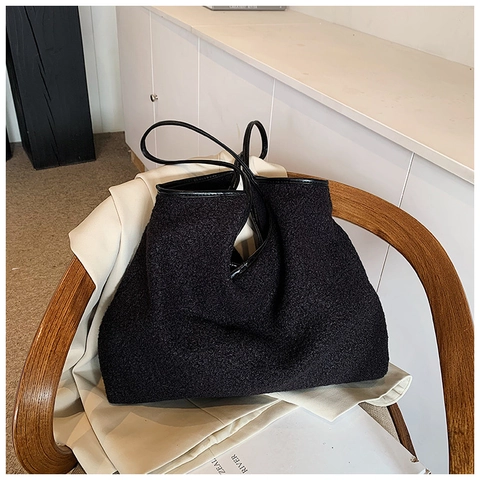 Fashion Large Capacity Plush Lamb Wool Tote Bag Women Urban Minimalist PU Leather Trim Solid Color Casual Shoulder Bag