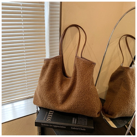 Fashion Large Capacity Plush Lamb Wool Tote Bag Women Urban Minimalist PU Leather Trim Solid Color Casual Shoulder Bag