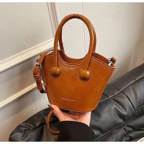 Mode Glänzendes PU Leder Eimer Tasche Für Damen Trendige Vielseitige Einfarbige Schulter Umhängetasche Hochwertige Handtasche