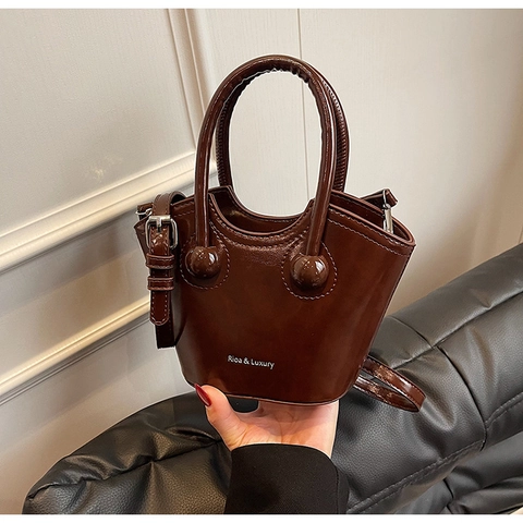 Mode Glänzendes PU Leder Eimer Tasche Für Damen Trendige Vielseitige Einfarbige Schulter Umhängetasche Hochwertige Handtasche