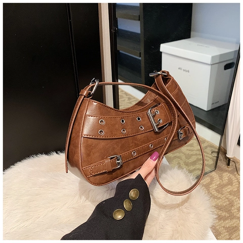 Borsa a Spalla da Donna in Pelle PU Retro Stile Y2K Punk Occhielli in Metallo Fibbia Decorativa Hobo Sottobraccio Moda Quotidiana