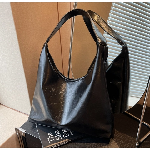 Women Large Capacity Underarm Bag Glossy PU Leather Crinkled Hobo Shoulder Bag Minimalist Solid Color Tote Handbag For Daily Commute
