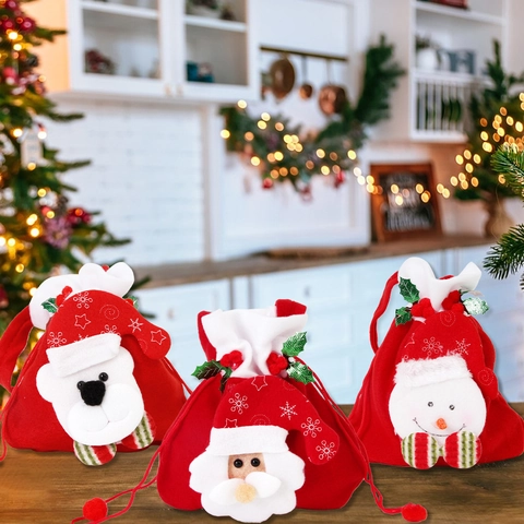Sac Cadeau de Noël à Cordon Dessin Animé Peluche 3D Père Noël Bonhomme de Neige Ours Pochette pour Bonbons de Fête