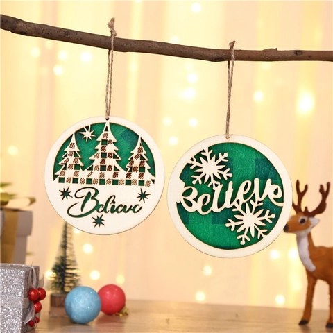 Addobbi Natalizi in Legno Rotondi da Appendere Traforati Scritta Believe Fiocco di Neve Albero Plaid Decorazione per Albero di Natale Casa