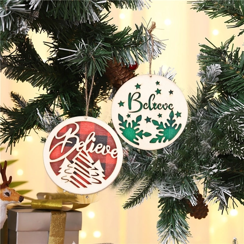Addobbi Natalizi in Legno Rotondi da Appendere Traforati Scritta Believe Fiocco di Neve Albero Plaid Decorazione per Albero di Natale Casa
