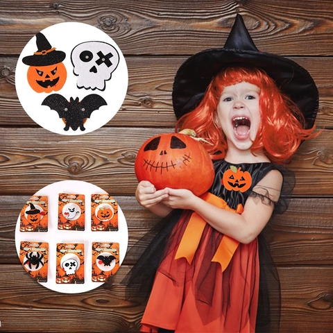 Spilla LED Luminosa di Halloween in Feltro Zucca Pipistrello Ragno Scheletro Fantasma Accessori per Feste di Halloween