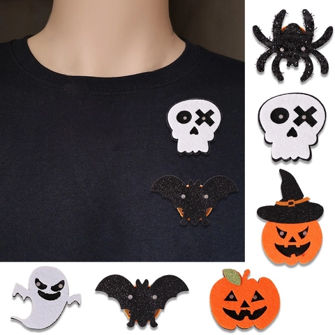 Αποκριάτικες Καρφίτσες LED Halloween Κινούμενα Σχέδια Κολοκύθα Νυχτερίδα Φάντασμα Κρανίο Αράχνη Πλαστικό Έμβλημα για Παιδικό Πάρτι Διακόσμηση