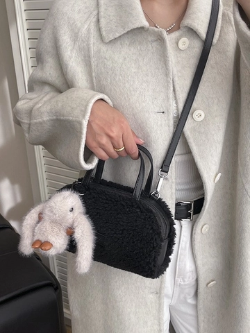 Women Fashion Plush Lamb Wool Handbag Mini Shell Crossbody Bag Soft Faux Fur Cylinder Purse With Rabbit Charm Winter Accessory