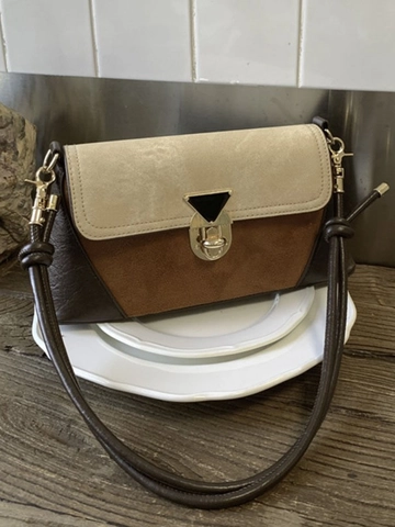 Sac Carré Rétro Patchwork pour Femmes Sac à Épaule Bandoulière Vintage avec Verrou Métal Triangle Cuir PU Sac Quotidien