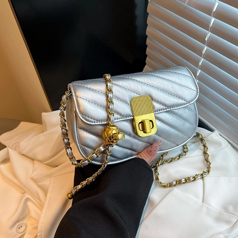 Damen Mode Gesteppt PU Leder Umhängetasche Goldene Kette Schulter Kleine Quadratische Tasche Elegante Vielseitige Handtasche Mit Anhänger