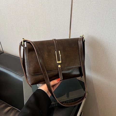 Women Vintage PU Leather Crossbody Bag Simple Urban Large Capacity Shoulder Underarm Bag Solid Color Gold Hardware Purse