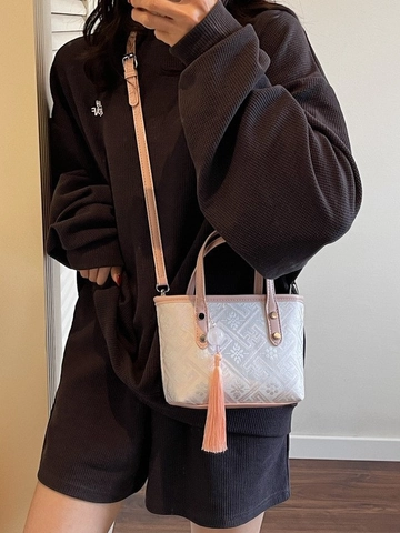 Vintage Chinese Style Mini Bucket Bag For Women Jacquard Embroidery Crossbody Bag With Tassel Charm Small Tote Handbag