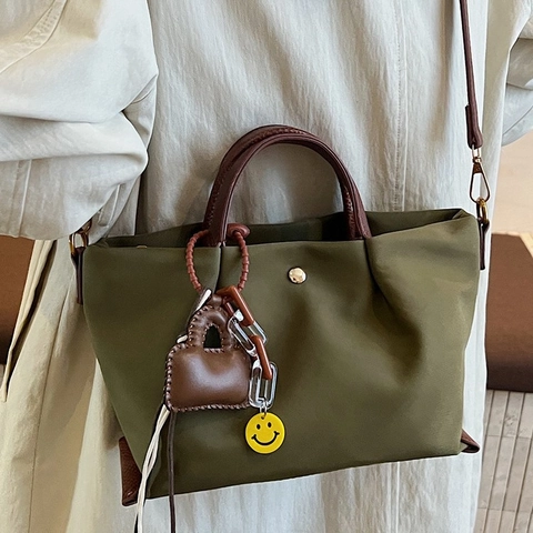 Bolso Dumpling Plisado de Tela Oxford para Mujer Bolso de Hombro Cruzado de Estilo Coreano de Moda Con Colgante Bolso de Mano Casual
