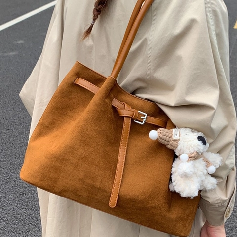 Borsa Tote in Pelle PU Opaca a Grande Capacità per Donna Borsa a Tracolla Vintage Texture Scamosciata Morbida con Pendente