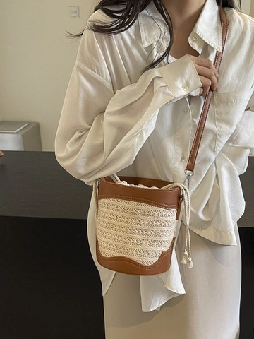 Women Woven Straw Bucket Bag PU Leather Patchwork Drawstring Summer Beach Vacation Shoulder Crossbody Fashion Handbag