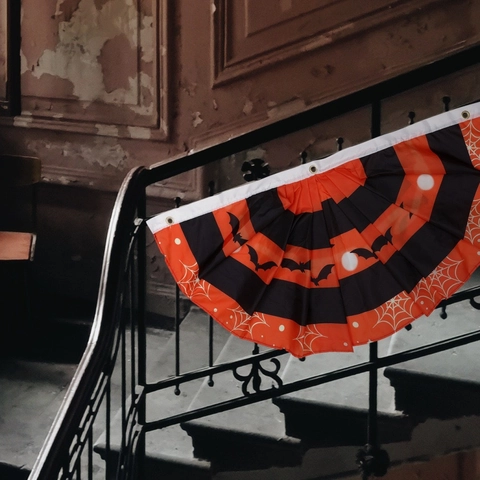 Bandierina a Ventaglio Pieghettata per Halloween in Poliestere Stampato Banner a Semicerchio per Decorazione Giardino Casa