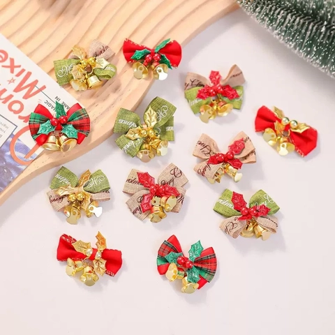 Mini Fiocchi di Natale Con Campane in Metallo Foglie di Agrifoglio Rosso Verde Scozzese Tessuto Fiocchetto per Decorazione Albero di Natale Ghirlanda