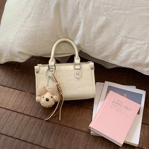 Borsa a Mano da Donna Minimalista in Pelle PU Con Motivo a Cucciolo Goffrato Borsa a Tracolla Stile Dolce Con Ciondolo in Peluche