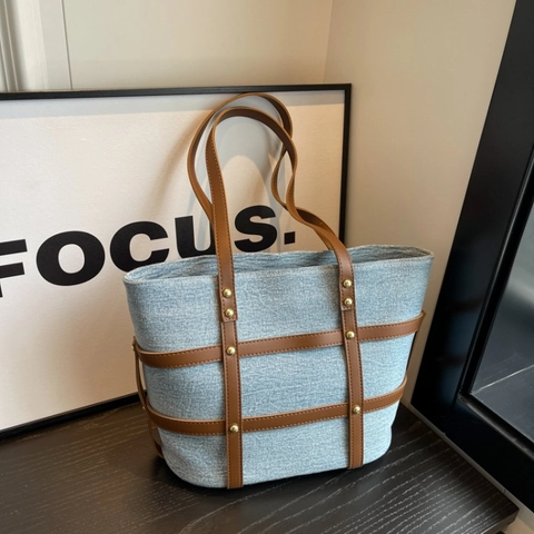 Borsa Tote Patchwork in Denim da Donna Grande Capacità Borsa a Tracolla Con Cinturini in Pelle Borchie Retro Casual
