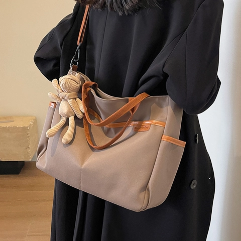 Sac Fourre-tout en Toile Grande Capacité pour Femmes Avec Pendentif Ours Sac à Main Bandoulière Décontracté Voyage
