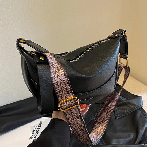 Vintage PU Leather Large Capacity Dumpling Bag For Women Fashion Retro Half Moon Crossbody Bag With Patterned Wide Strap