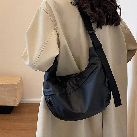 Bolso Bandolera de Media Luna de Nailon Gran Capacidad Impermeabile Bolso de Hombro Estilo Urbano Bolso Dumpling Casual Viaje