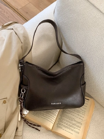 Women Vintage Synthetic Leather Square Shoulder Bag Large Capacity Crossbody Bag With Baseball Charm Contrast Stitching Retro Style