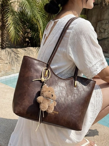 Women Retro Synthetic Leather Tote Bag Large Capacity Shoulder Bag With Plush Bear Pendant Versatile Underarm Handbag